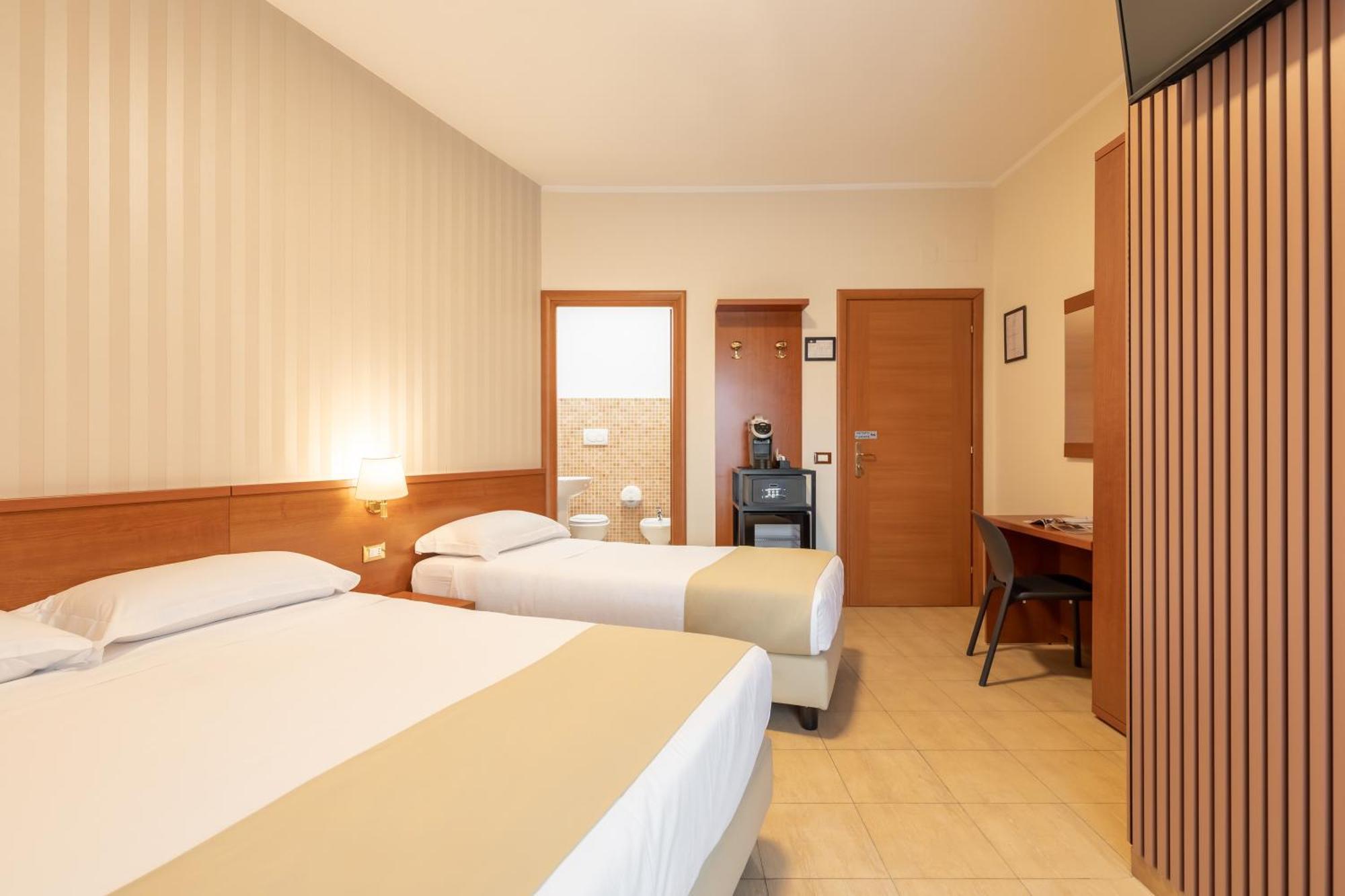 רומא Albadomus Affittacamere O Guesthouse מראה חיצוני תמונה